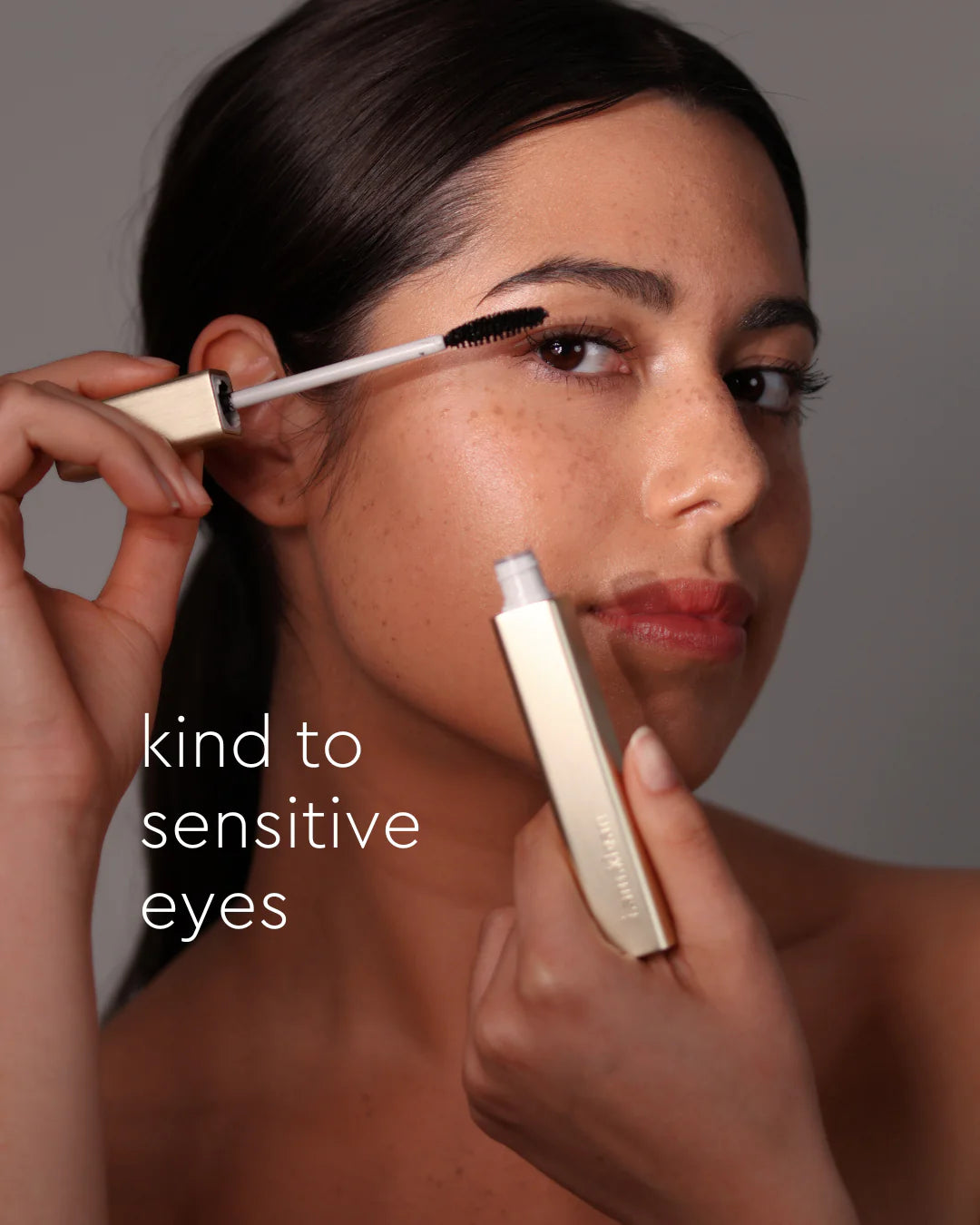 Mascara lash lock